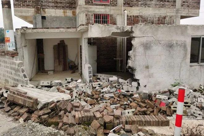 在建楼房倒塌致11死,在建楼房倒塌事件